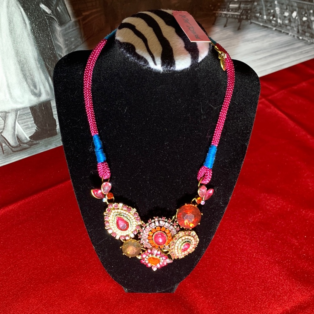 Betsey Johnson NWT Jeweled Necklace - Picture 1 of 5